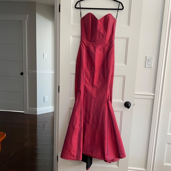 Anu Pam Classic Red Silk Prom / Wedding Dress - Picture 8 of 9